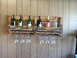 Pallet wine rack